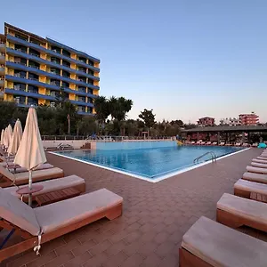 Bahamas 4*, Sarande Albania
